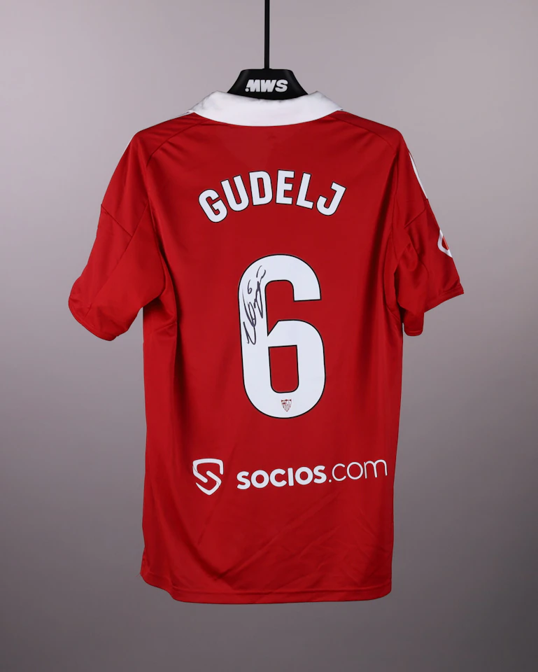 来自Sevilla FC的Nemanja Gudelj球衣