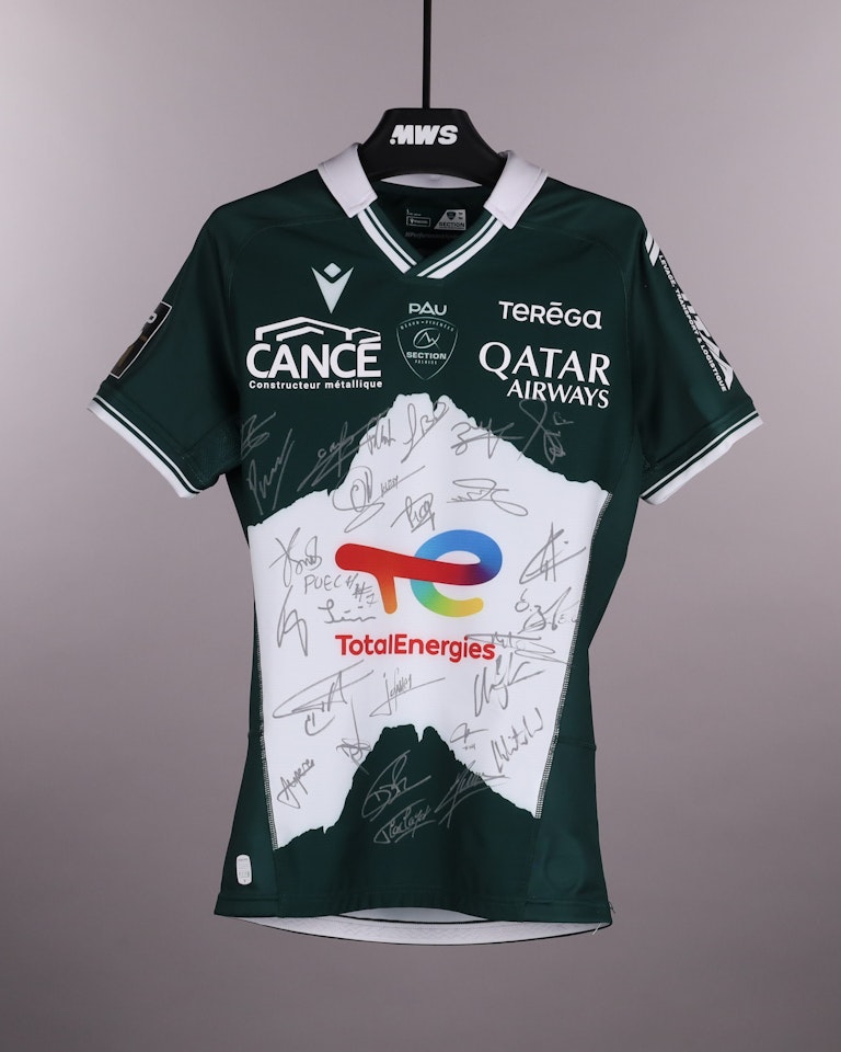 Squad Signed Shirt | SP