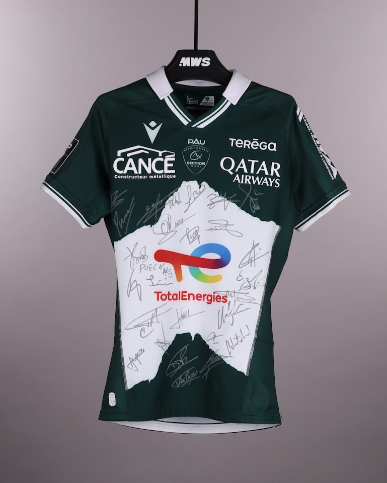 Squad Signed Shirt | SP