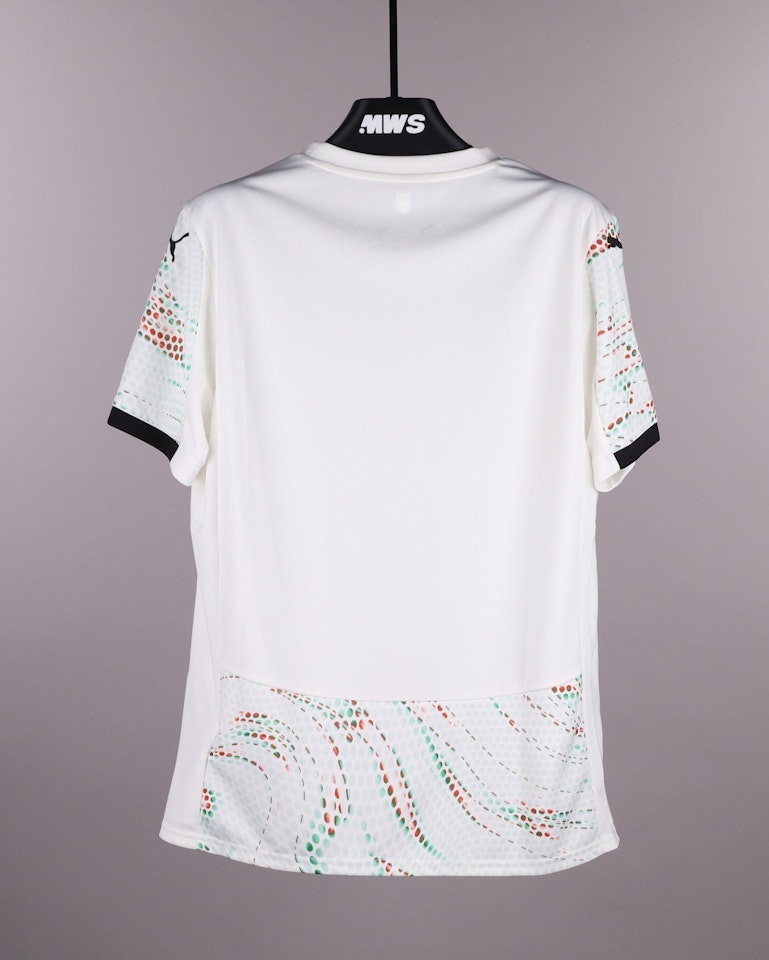 Squad Signed Shirt - 1