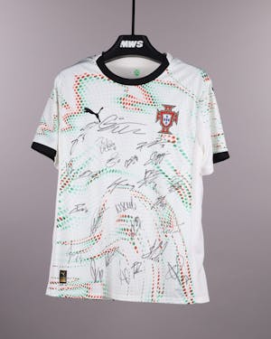 Maillot de Squad Signed Shirt - 3 (Portugal)
