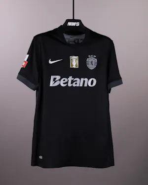 Iván Fresneda Sporting CP jersey
