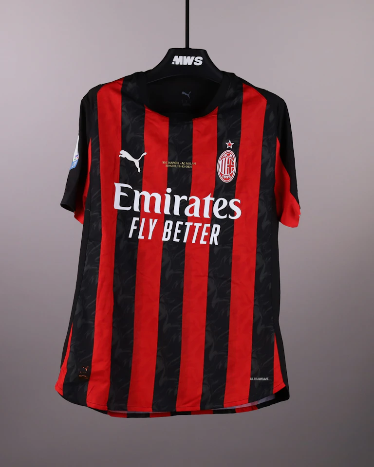 Fikayo Tomori AC Milan shirt