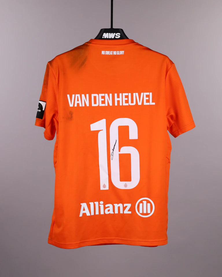Dani van den Heuvel Club Brugge jersey