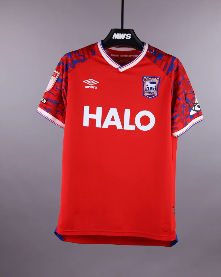 Ipswich Town 팀의 Jaden Philogene-Bidace 셔츠