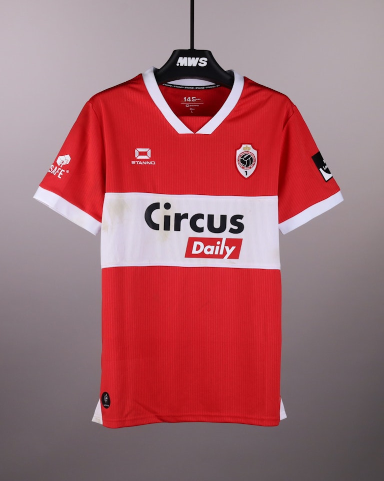 Thibo Somers Royal Antwerp FC shirt