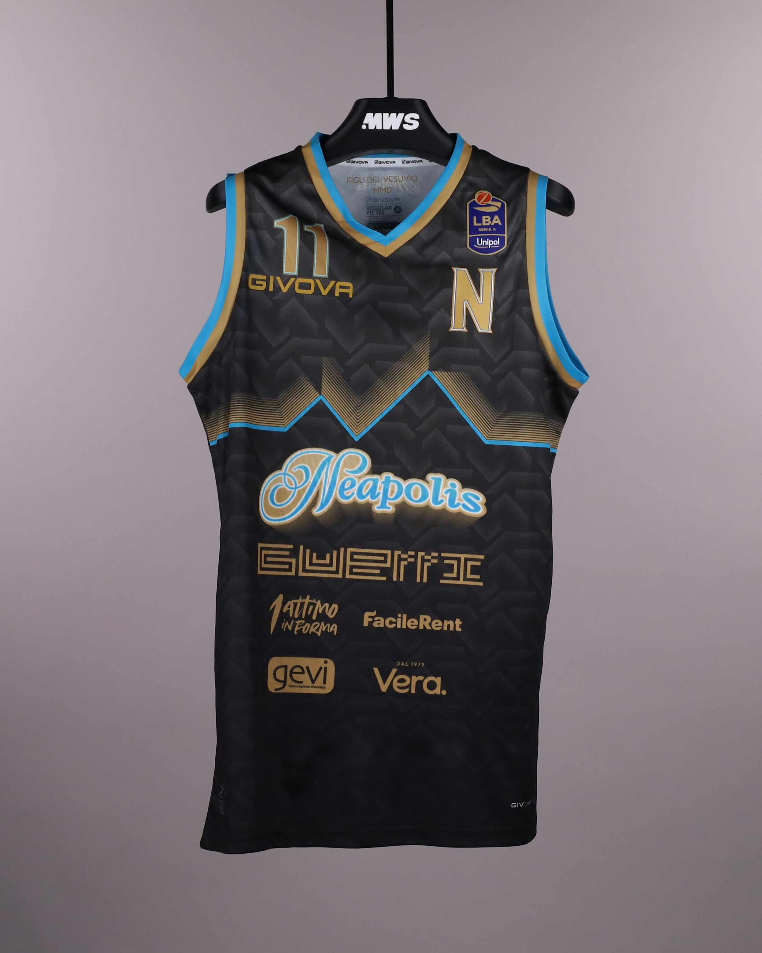 stefano saccoccia Napoli Basket shirt