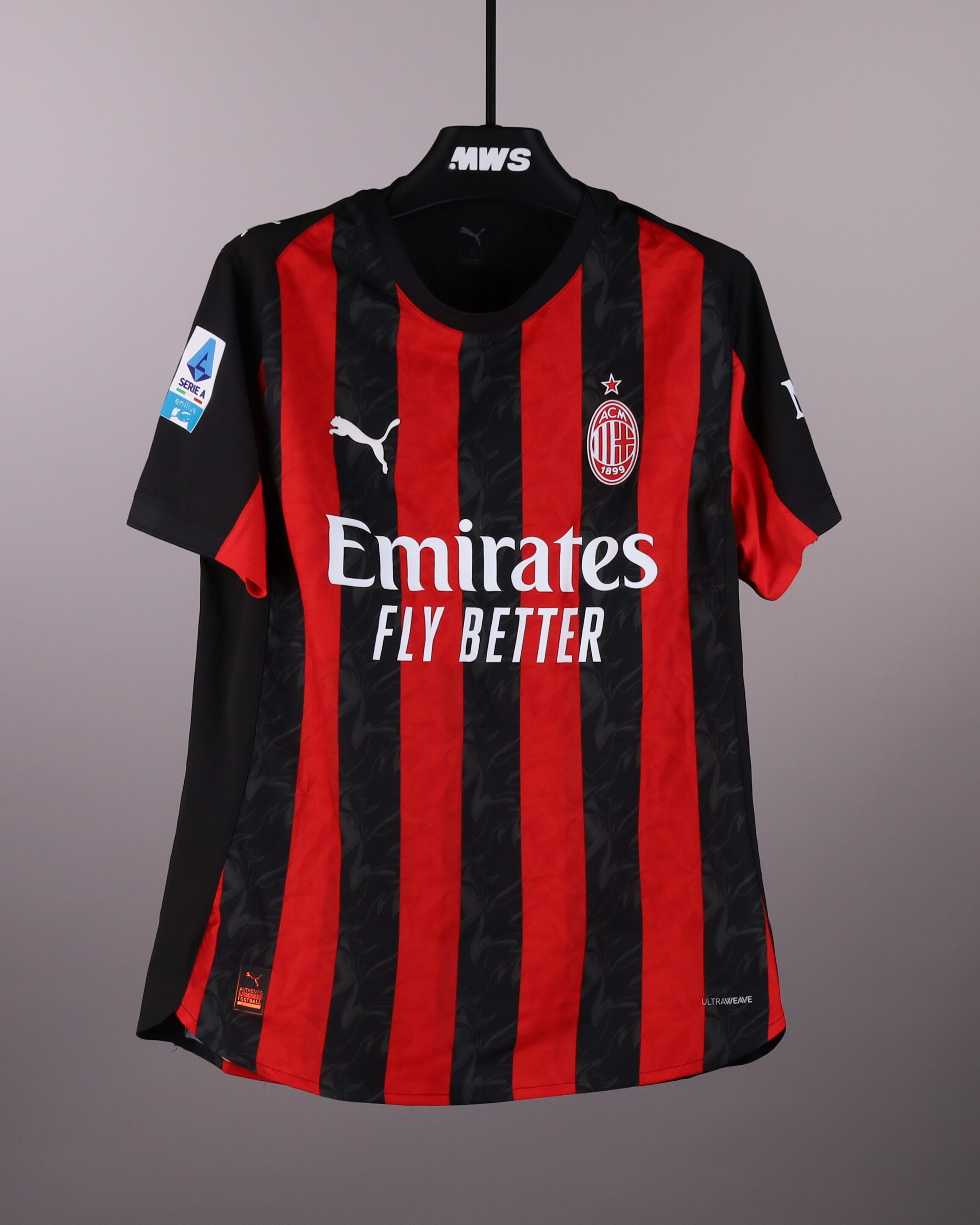 Fikayo Tomori AC Milan shirt