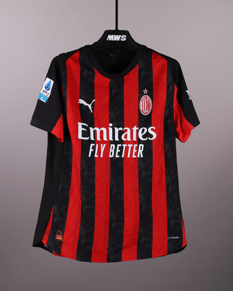 Fikayo Tomori AC Milan shirt