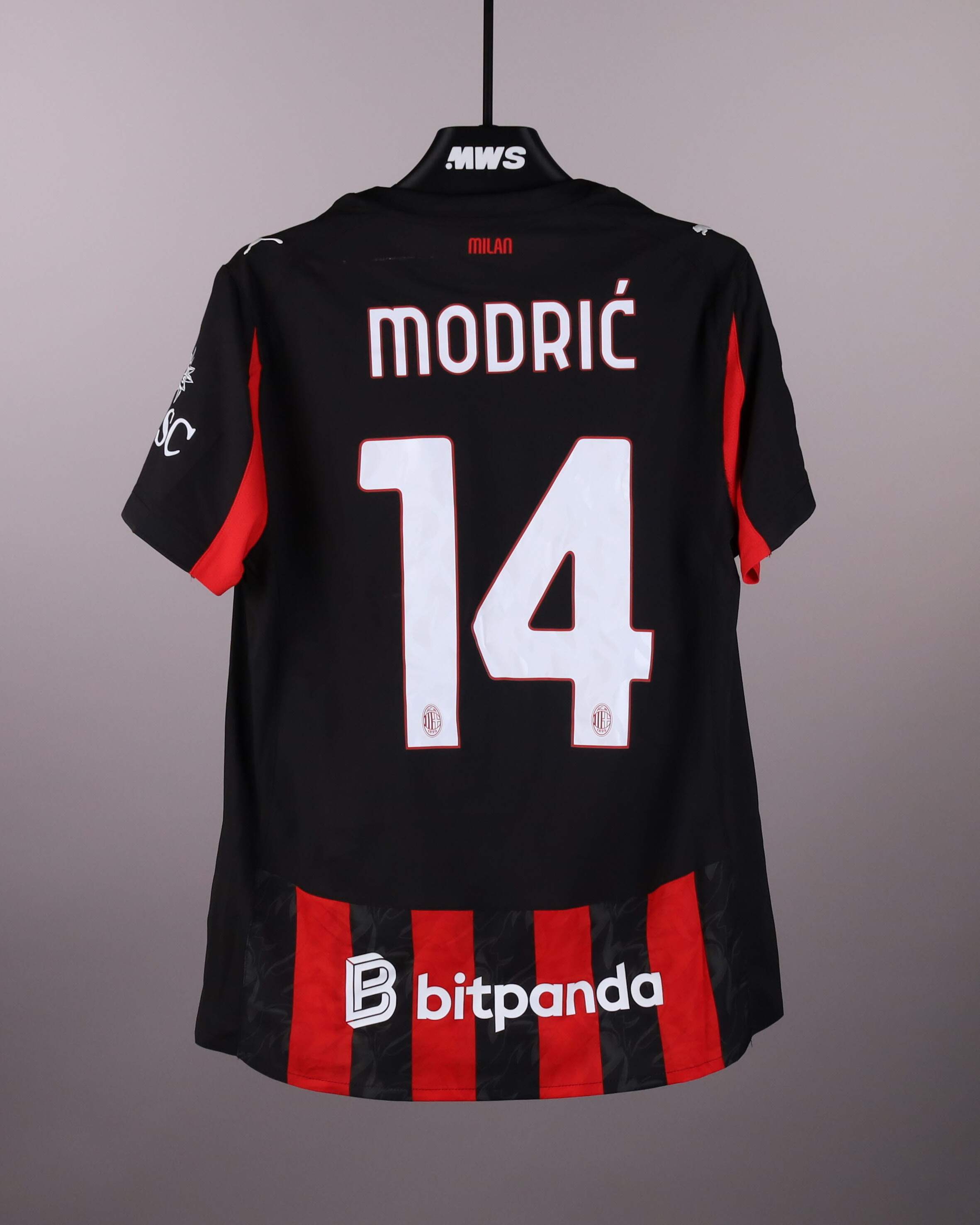 Luka Modrić | AC Milan | AC Milan - Hellas Verona FC | MatchWornShirt