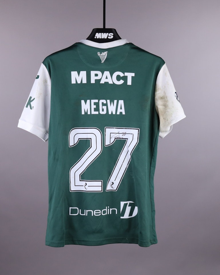 Kanayo Megwa Hibernian jersey