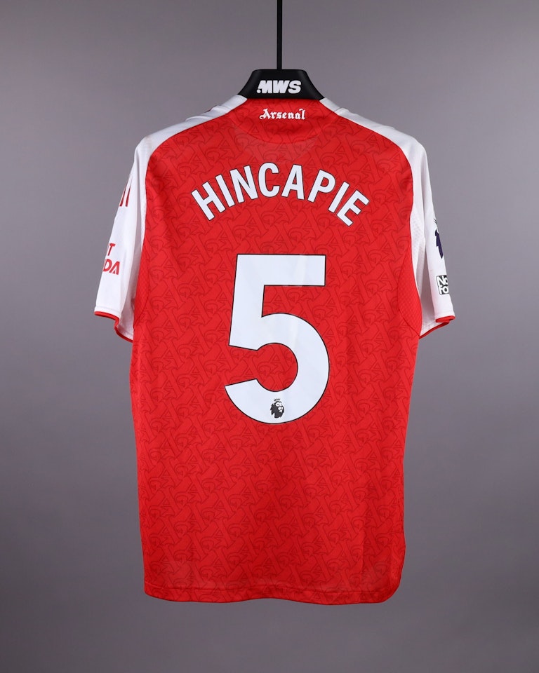 Piero Hincapié Arsenal jersey