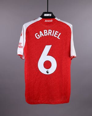 Gabriel Magalhães Arsenal jersey