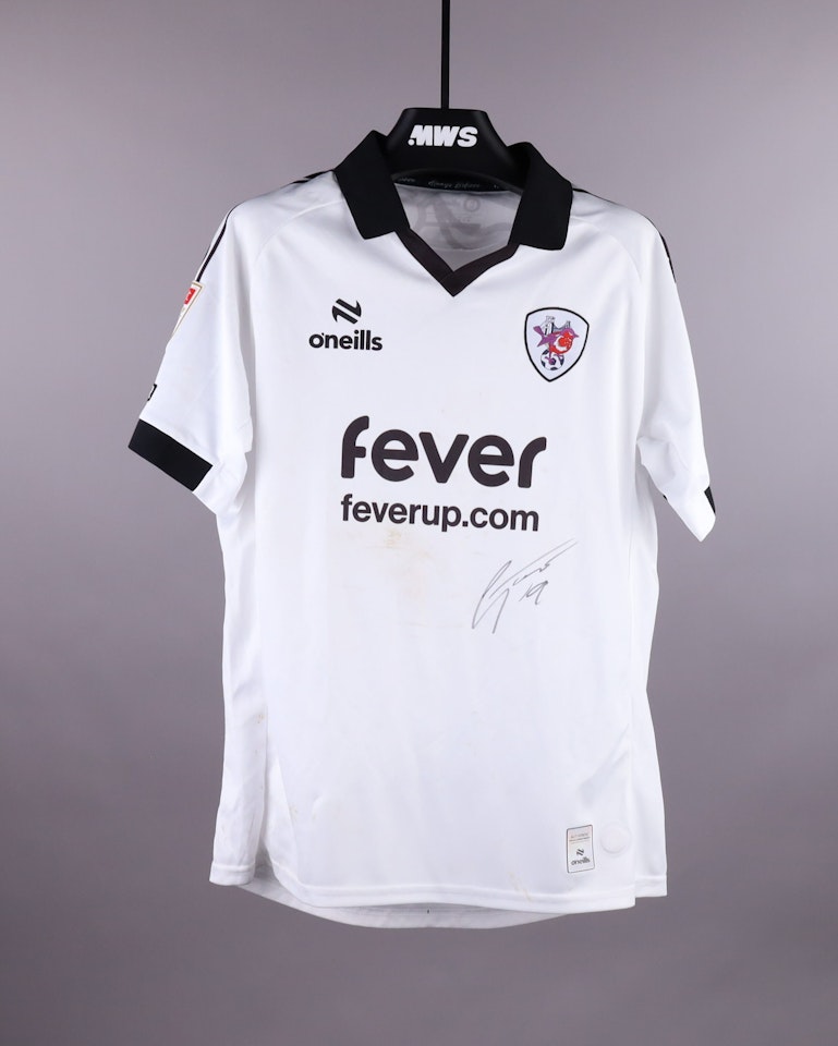 来自Bristol City的George Tanner球衣