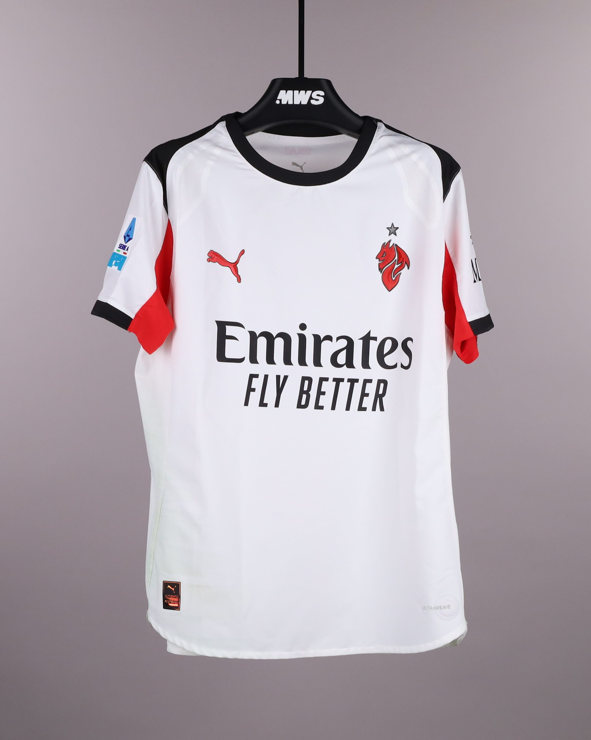 Fikayo Tomori AC Milan shirt