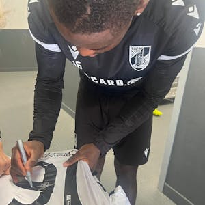 Benedito Mambuene Mukendi Vitória SC jersey