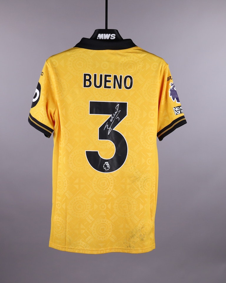 Hugo Bueno Wolverhampton Wanderers jersey