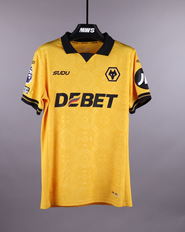 Hugo Bueno Wolverhampton Wanderers jersey