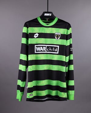 Alistair Smith AFC Wimbledon のシャツ