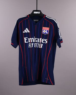 Olympique Lyonnais 팀의 Ainsley Maitland-Niles 셔츠