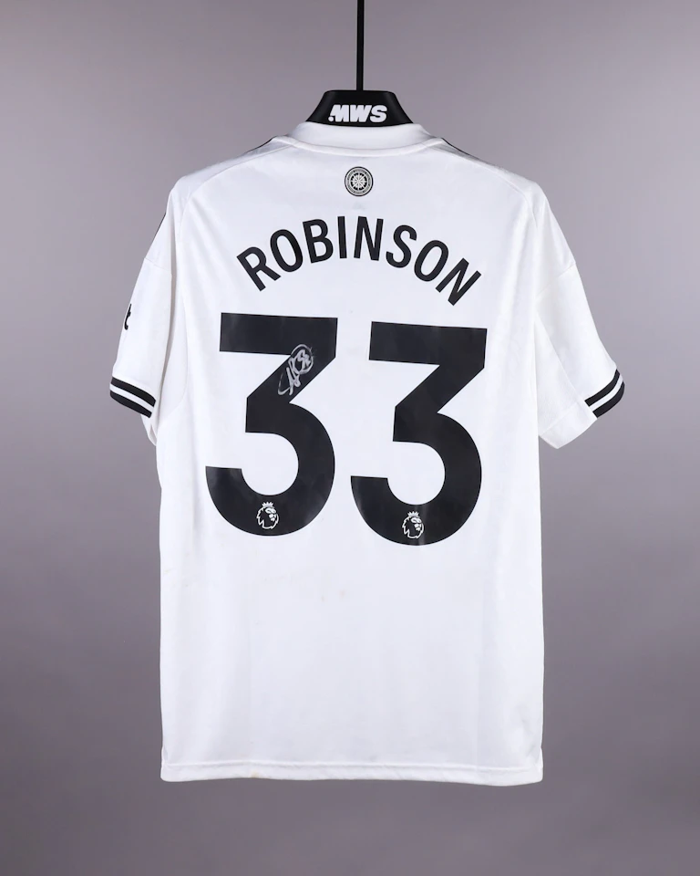 来自Fulham的Antonee Robinson球衣