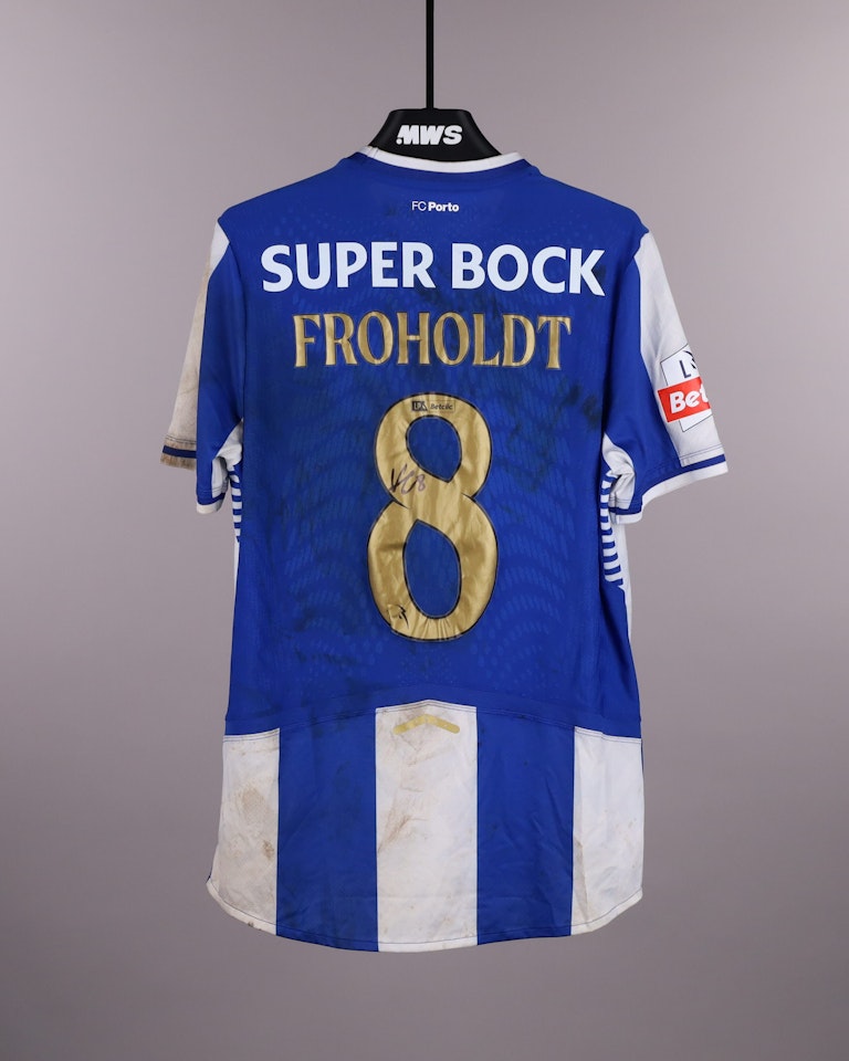 Victor Froholdt FC Porto shirt