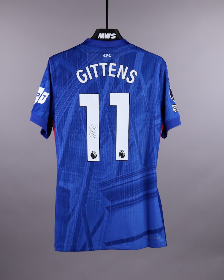 Jamie Gittens Chelsea のシャツ