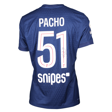 Paris Saint-Germain 팀의 Willian Pacho 셔츠