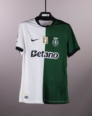 Sporting CP 팀의 Francisco Trincão 셔츠