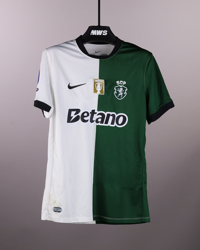 Sporting CP 팀의 Francisco Trincão 셔츠