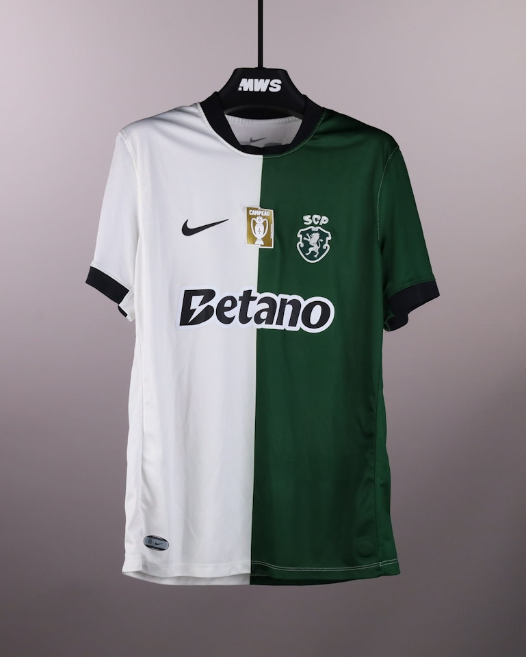 Sporting CP 팀의 Morten Hjulmand 셔츠