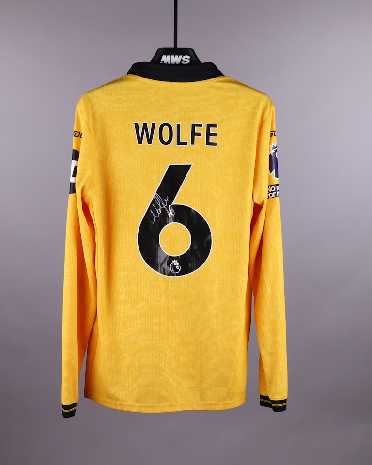 David Møller Wolfe Wolverhampton Wanderers jersey