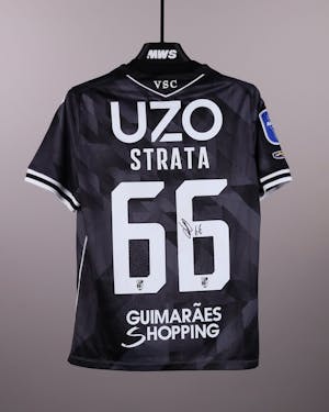 Tony Strata Vitória SC shirt