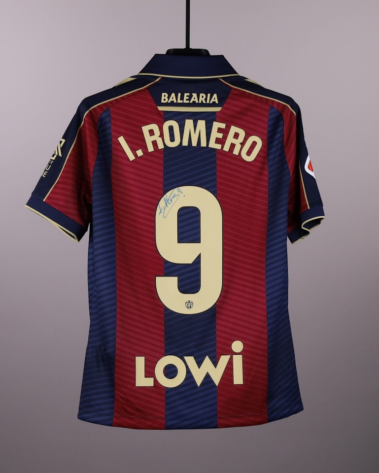 Iván Romero Levante UD shirt