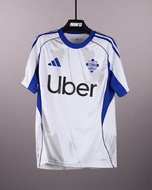 Como 1907 팀의 Stefan Posch 셔츠