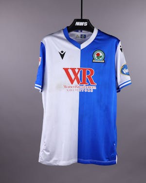 Blackburn Rovers 팀의 Connor O'Riordan 셔츠