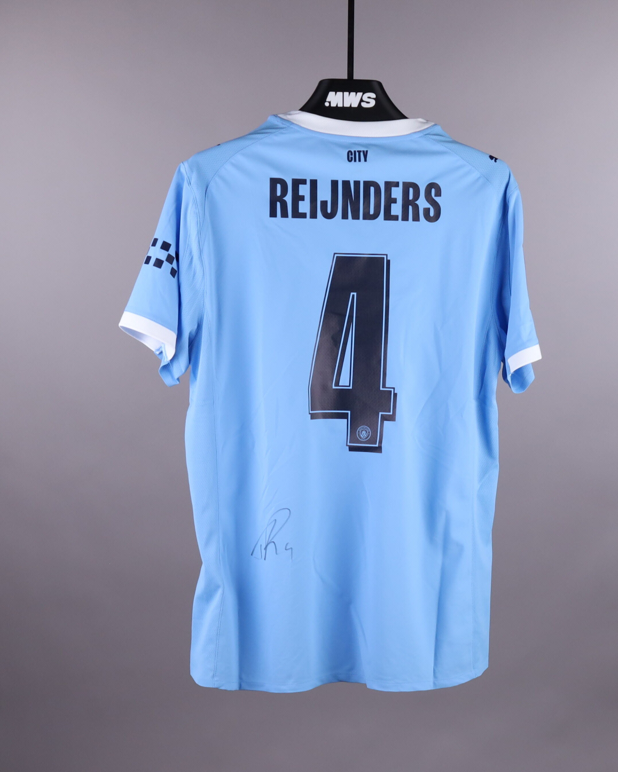 Tijjani Reijnders Manchester City shirt