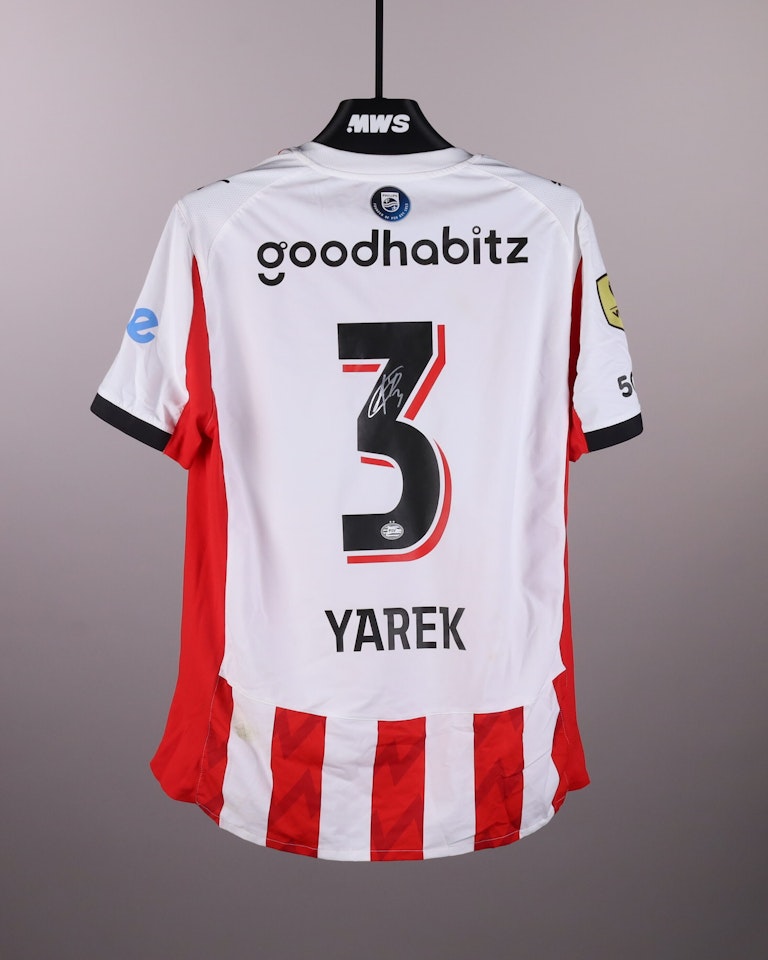 来自PSV的Yarek Gasiorowski Hernandis球衣
