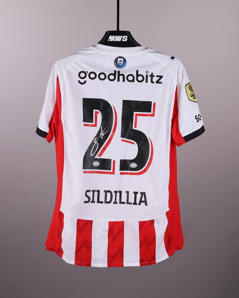 Kiliann Sildillia PSV のシャツ