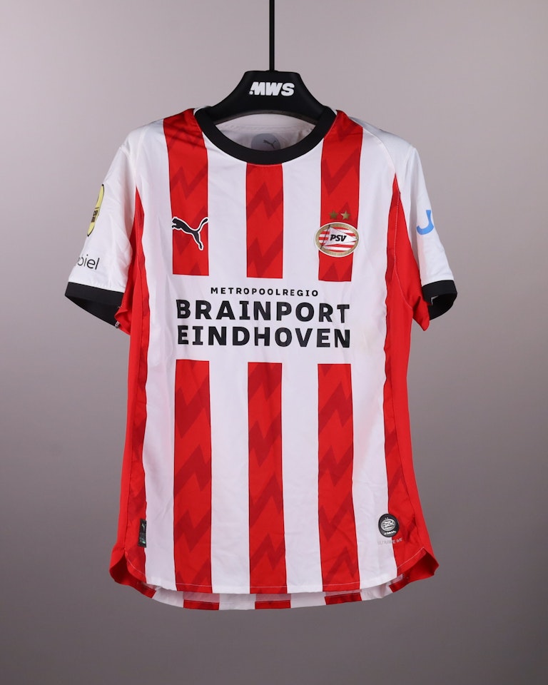 Kiliann Sildillia PSV のシャツ