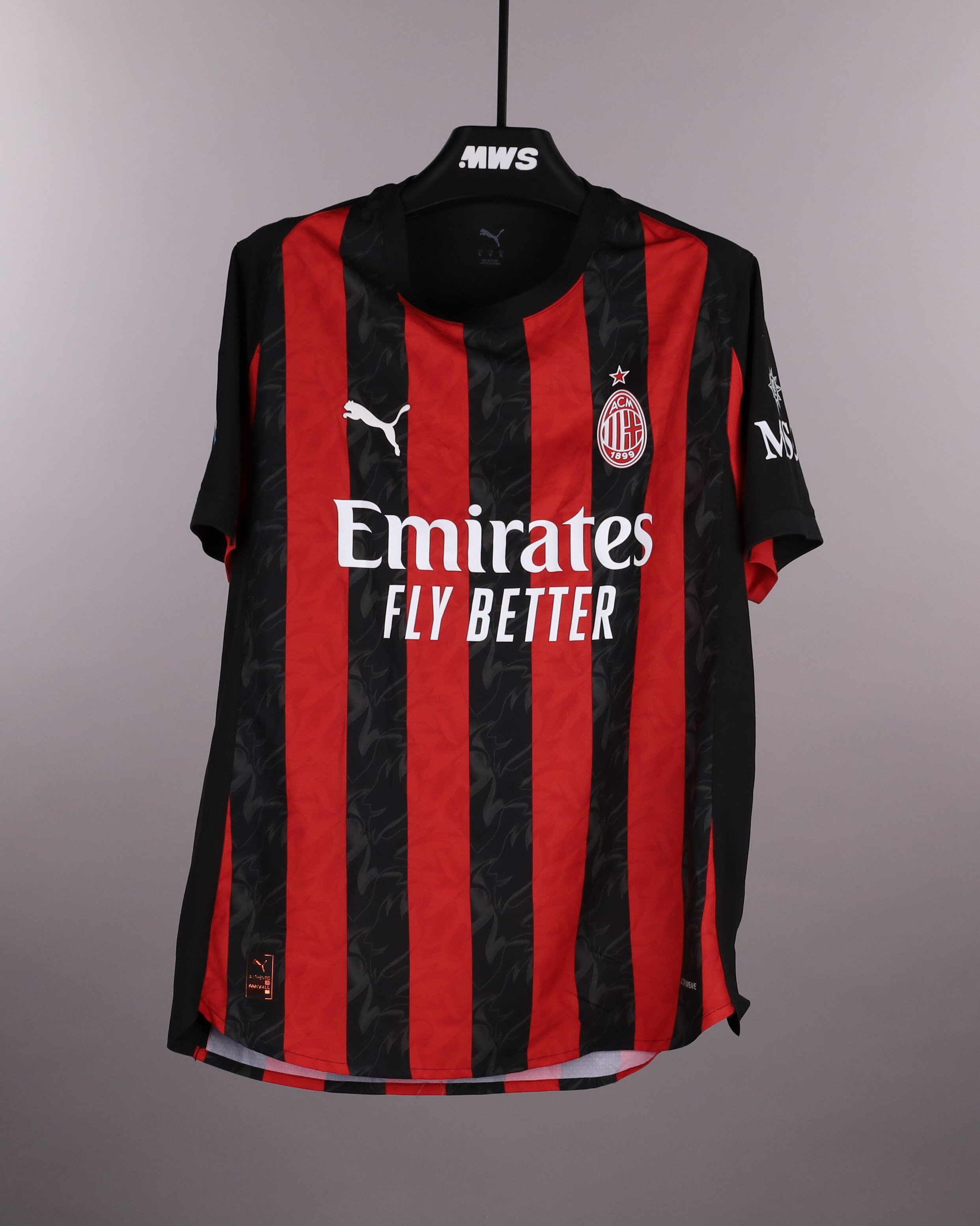 Rafael Leão AC Milan shirt