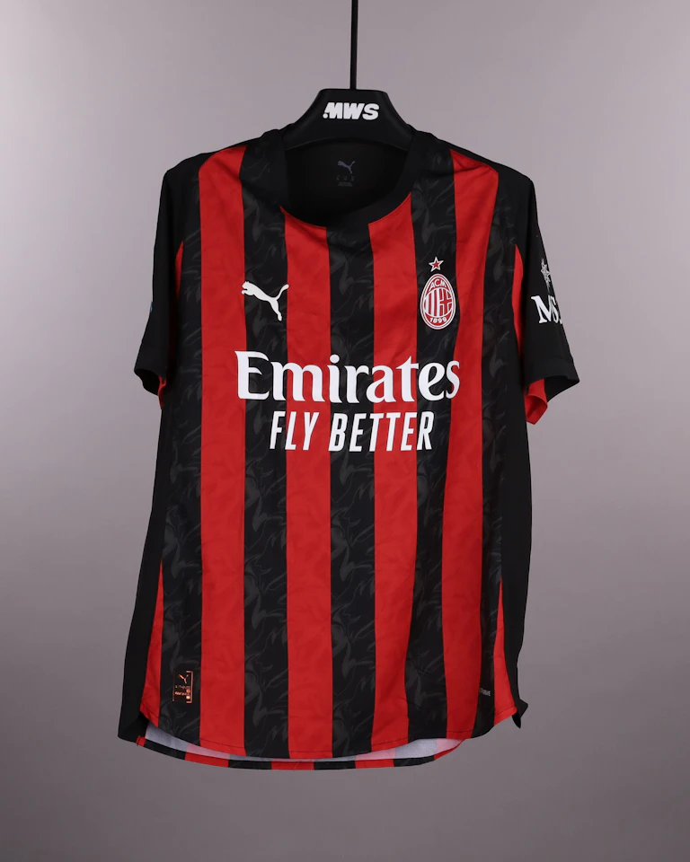 Rafael Leão AC Milan shirt