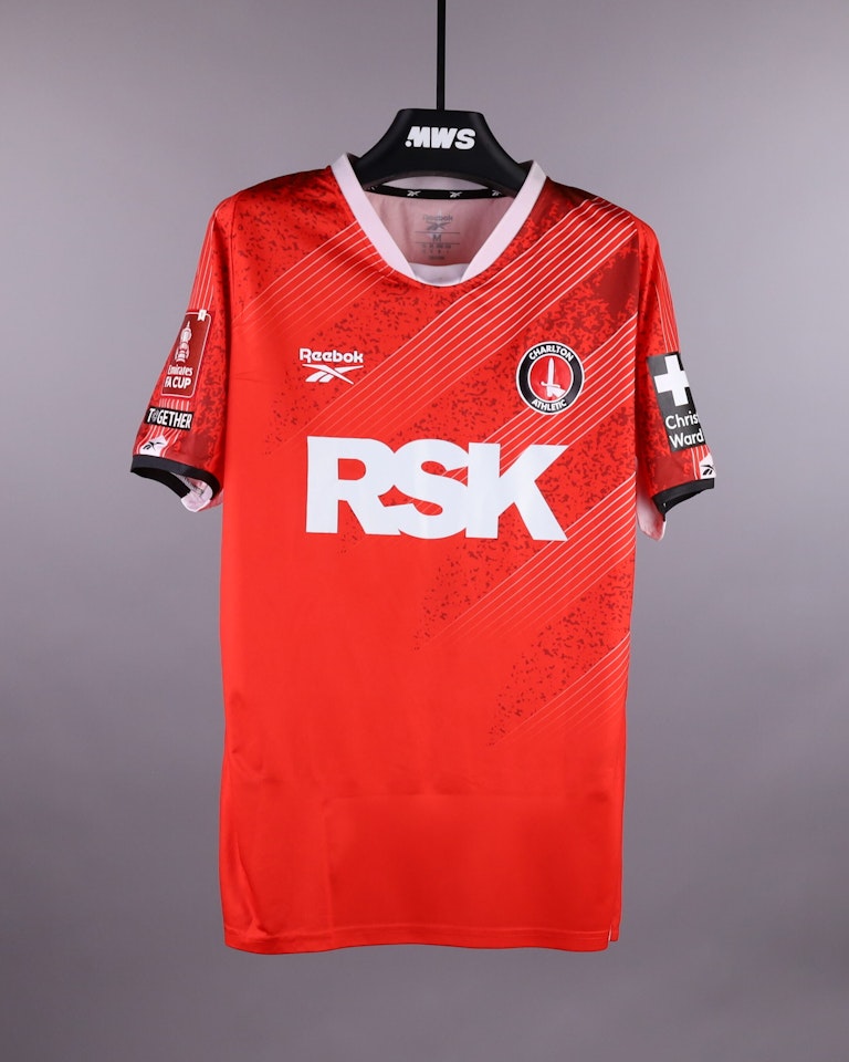 Amari'i Bell Charlton Athletic shirt