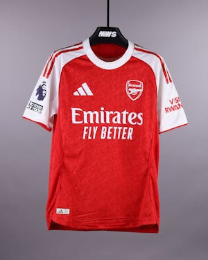 Bukayo Saka Arsenal jersey