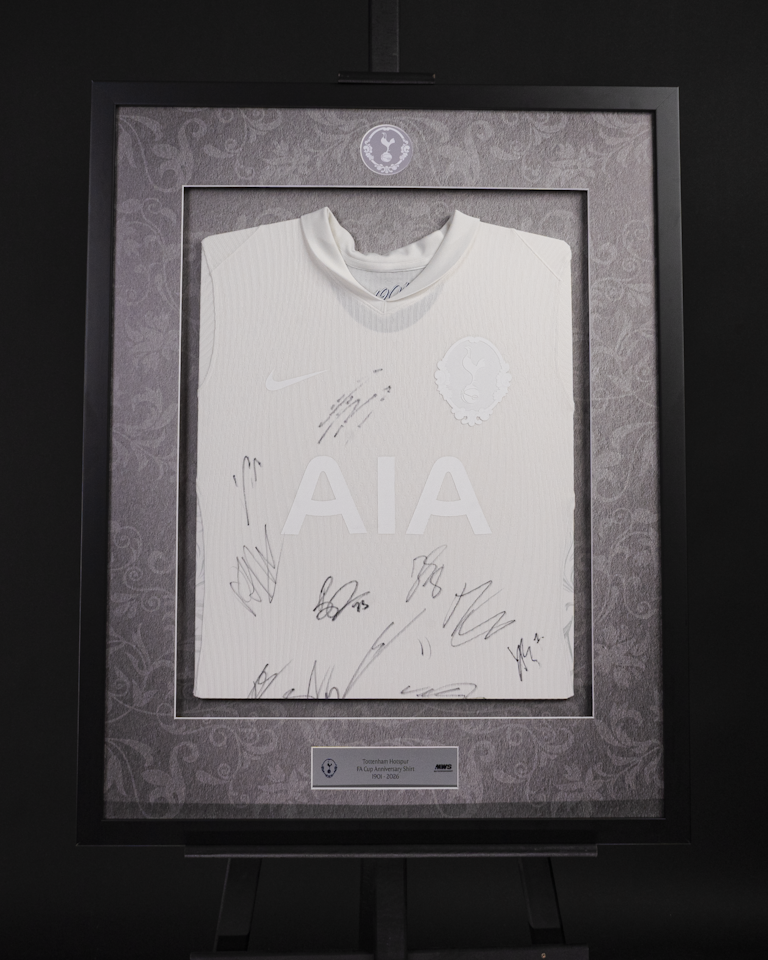 Limited Edition Framed Squad Signed Shirt - 1