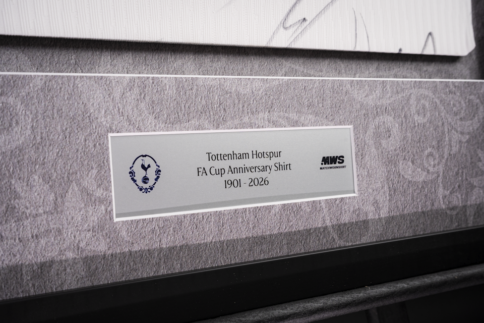 Limited Edition Framed Squad Signed Shirt - 5