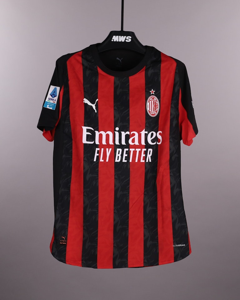 Matteo Gabbia AC Milan のシャツ