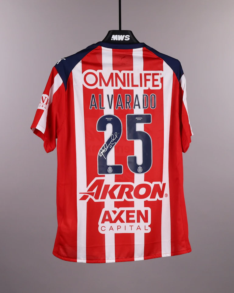 来自Chivas Guadalajara的Roberto Carlos Alvarado Hernández球衣