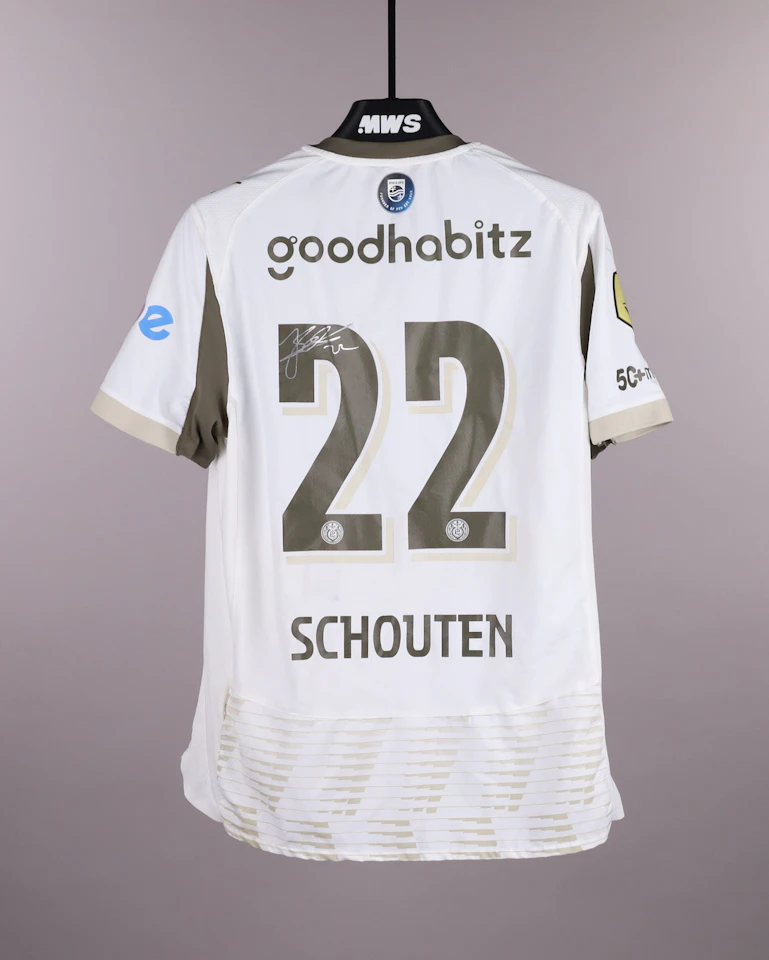 来自PSV的Jerdy Schouten球衣