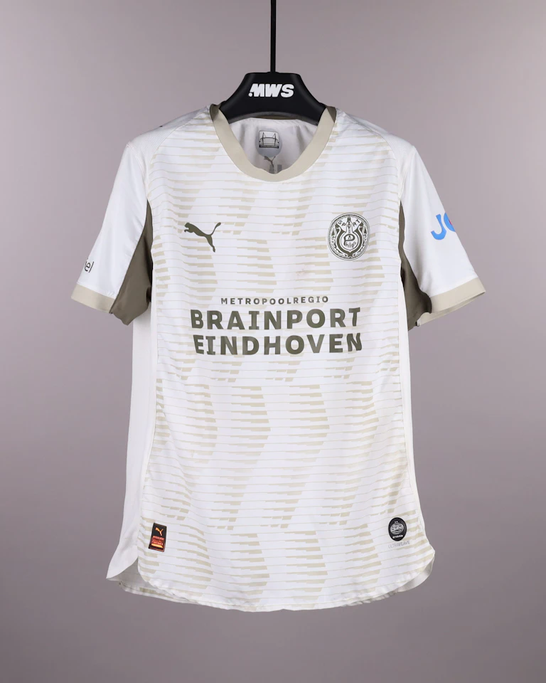 来自PSV的Jerdy Schouten球衣